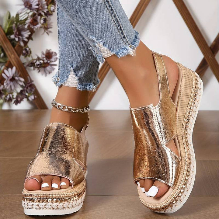 Teana | Schimmernde Plateausandalen