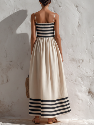 Ortensia | Langes Kleid mit schwarzen und beigen Streifen und dünnen Trägern