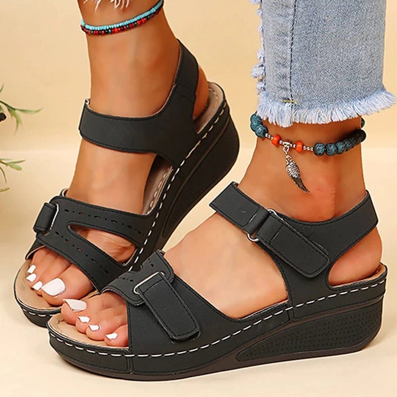 Helene | Sandalen mit Schnallenriemen