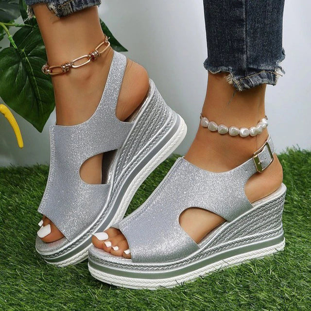 Maeve | Leichte Keilsandalen