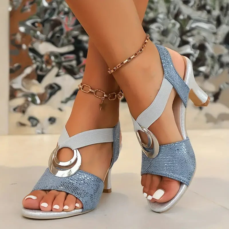Ayindra | Sandalen mit Schmuckdetail