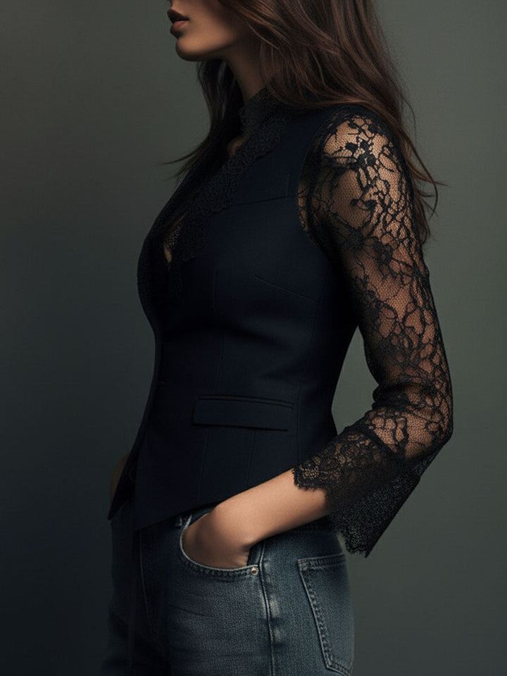 Selina | Elegante Spitzenbluse mit taillierter Weste