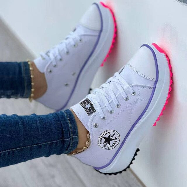 Lily | Klassische Schnürsneaker