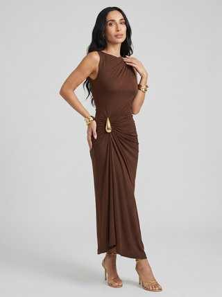 Cinthia | Elegantes Kleid mit goldenen Verzierungen