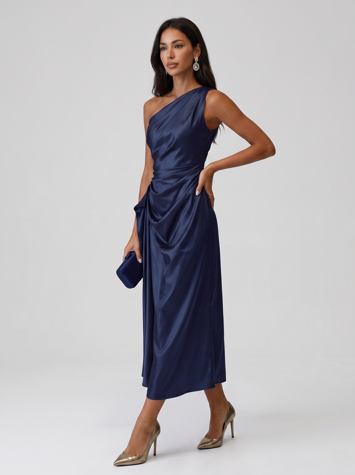 Iris | Langes Kleid mit asymmetrischem Ausschnitt