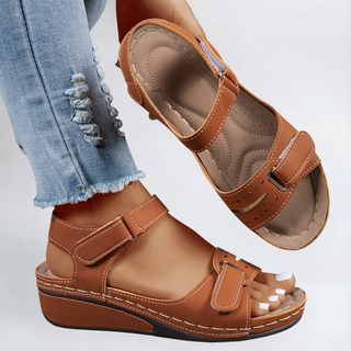 Margot | Keilsandalen mit Riemen