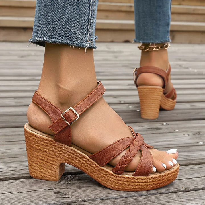 Demi | Sandalen mit Schnallenriemen
