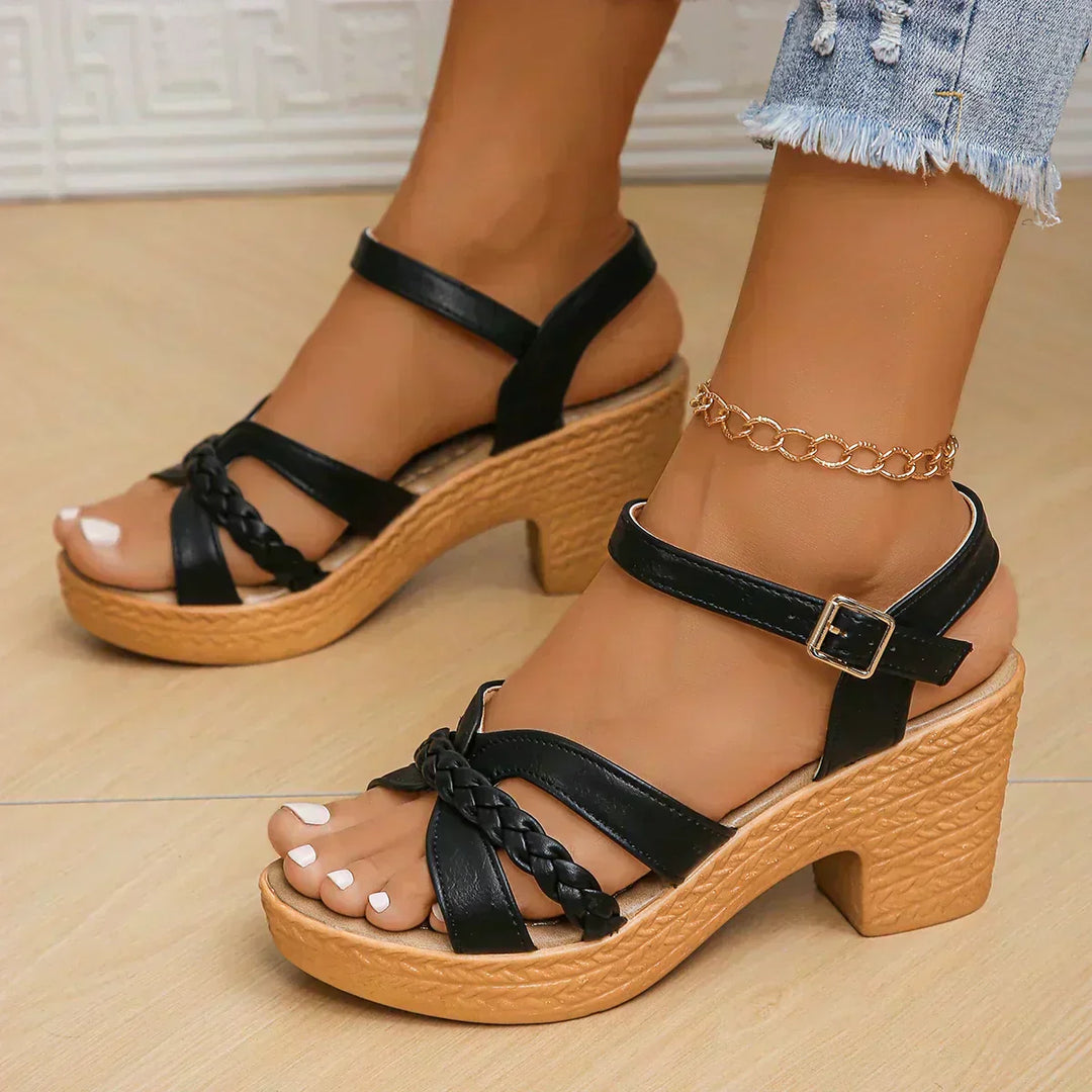 Demi | Sandalen mit Schnallenriemen