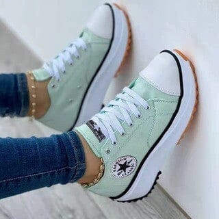 Lily | Klassische Schnürsneaker