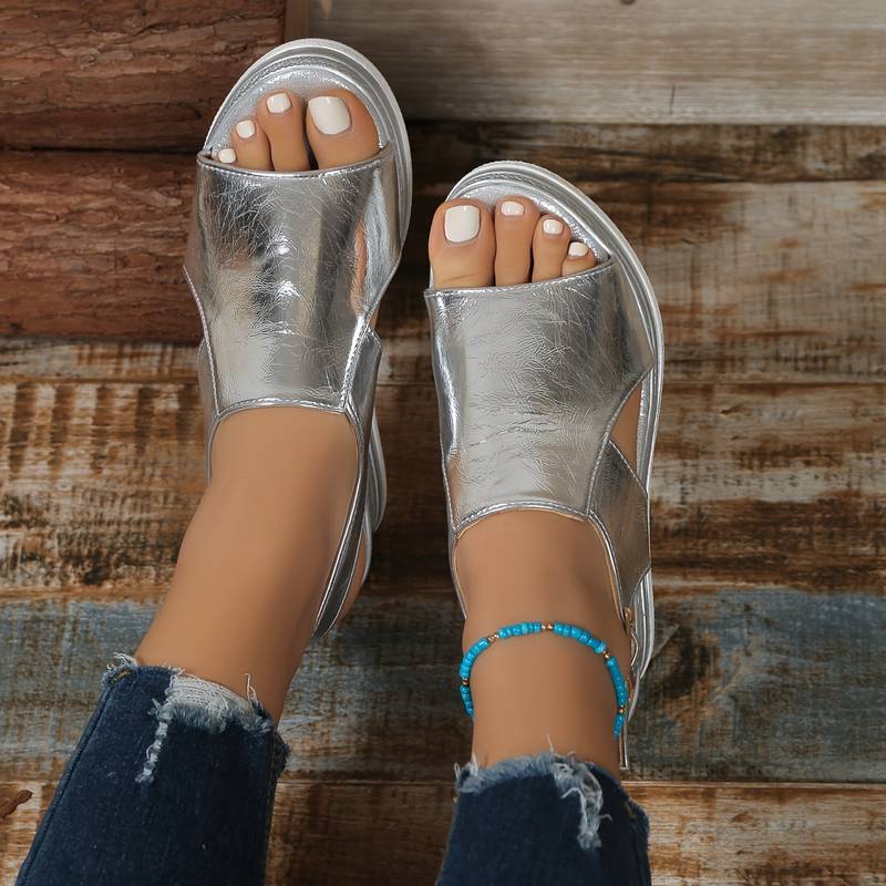 Teana | Schimmernde Plateausandalen