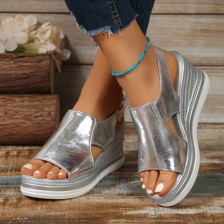 Teana | Schimmernde Plateausandalen