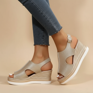 Maeve | Leichte Keilsandalen