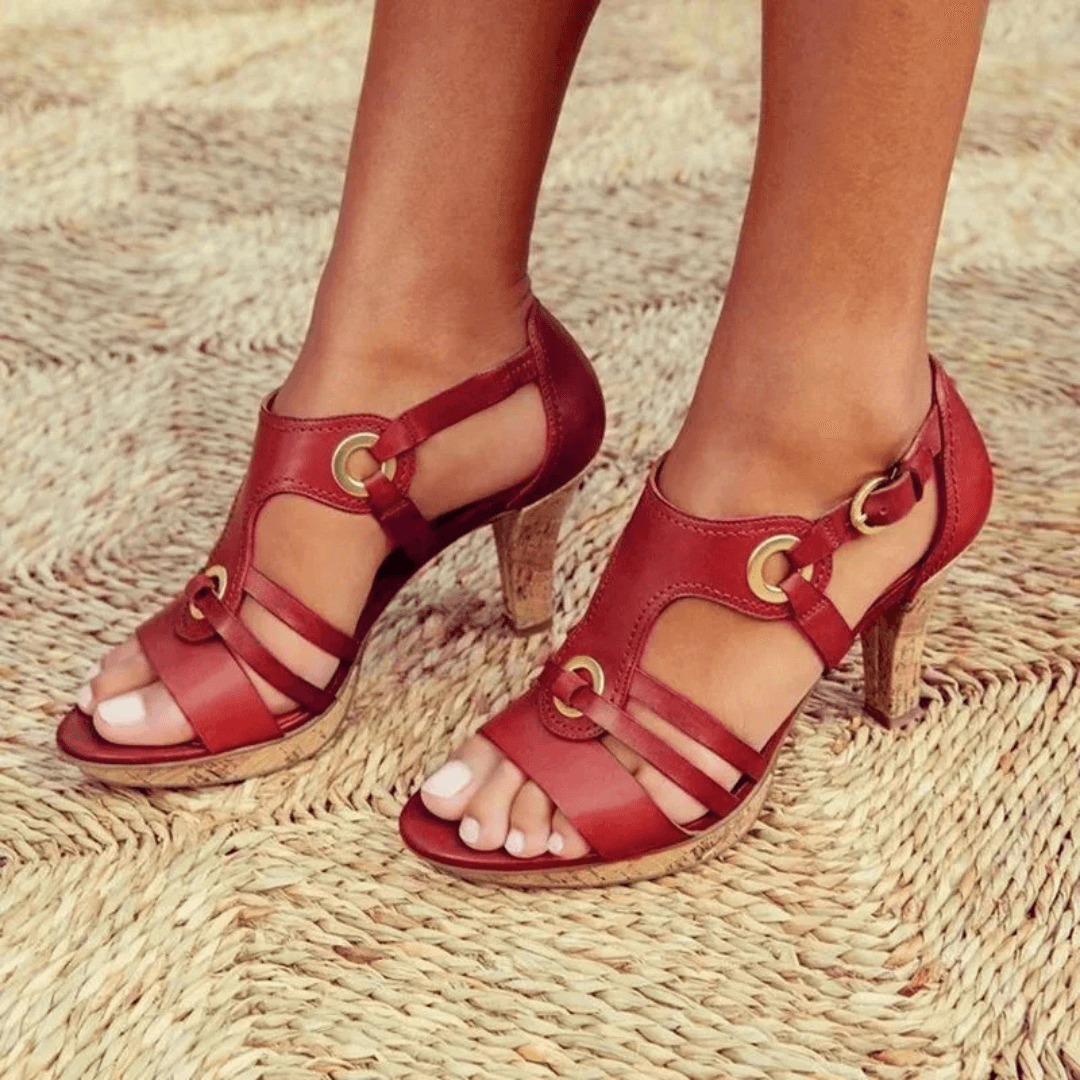 Elowen | Sandalen mit Zierösen